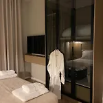 Apartahotel Square Garden 4*