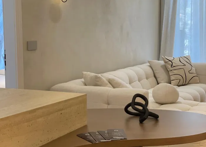 Aparthotel Square Garden 4*