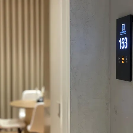 Square Garden 4* טיראנה