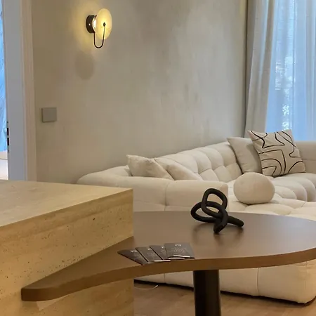 Apartmanhotel Square Garden 4*