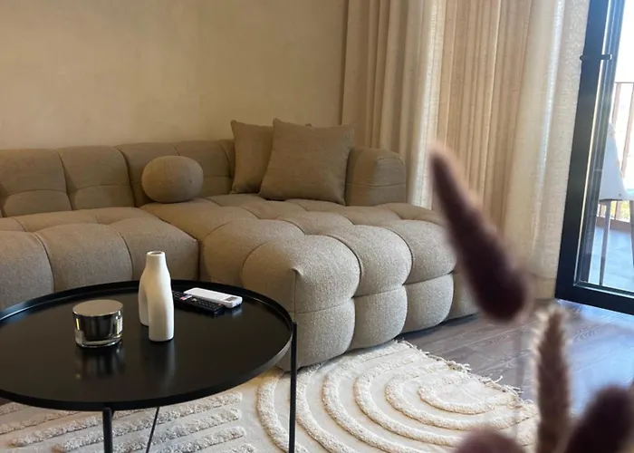 Aparthotel Square Garden 4*