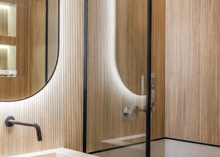 Square Garden 4* Tirana