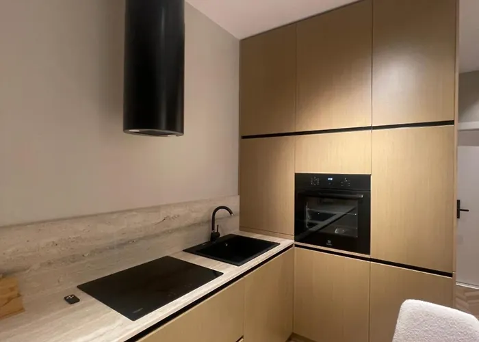 Apartmanhotel Square Garden 4*