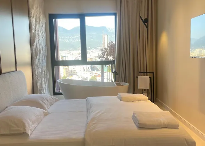 Square Garden Tirana